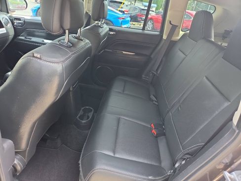 Used 2017 Jeep Compass High Altitude AWD/4WD image 16