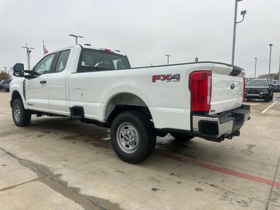 New 2025 Ford F250 XL w/ FX4 Off-Road Package