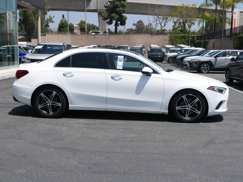 Used 2022 Mercedes-Benz A 220 image 2
