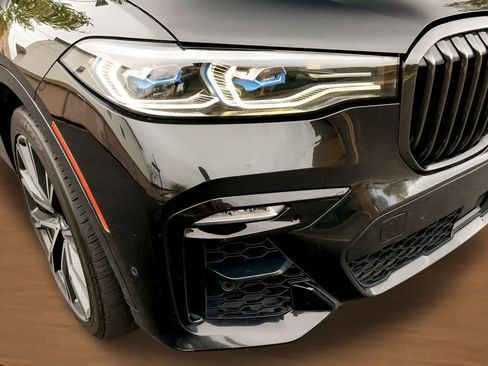 Used 2022 BMW X7 M50i AWD/4WD image 16