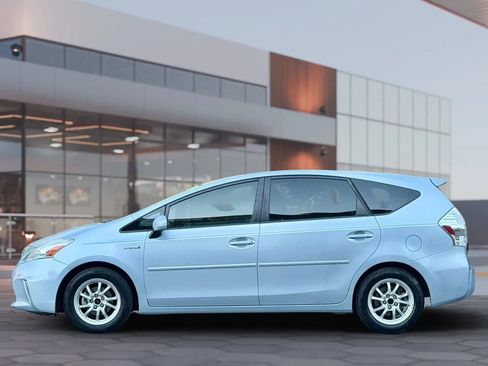 Used 2012 Toyota Prius V Two FWD image 5