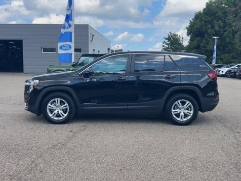 Used 2024 GMC Terrain SLE w/ Fleet Convenience Package FWD image 6
