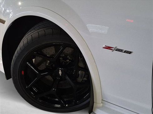 Used 2015 Chevrolet Camaro Z/28 RWD image 14