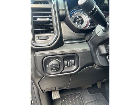 Used 2022 RAM 3500 Limited w/ Night Edition AWD/4WD image 17