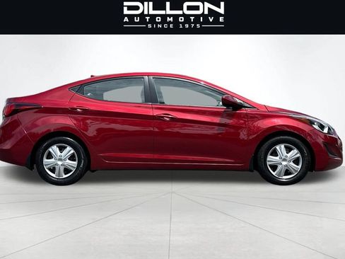 Used 2016 Hyundai Elantra SE FWD image 3