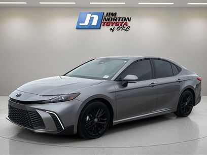 Used 2025 Toyota Camry SE w/ Convenience Package
