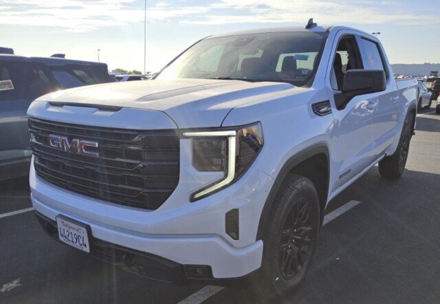 Used 2024 GMC Sierra 1500 Elevation AWD/4WD image 3