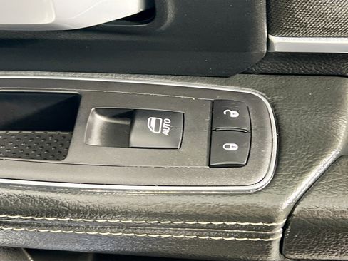 Used 2024 RAM 2500 Big Horn image 32