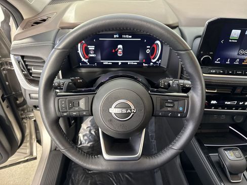 Certified 2023 Nissan Rogue Platinum image 11