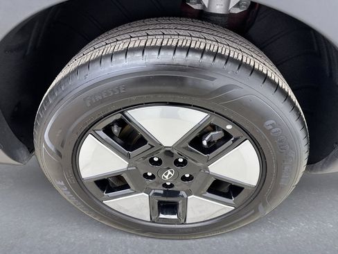 Used 2025 Hyundai Santa Fe SEL image 22