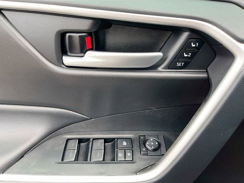 Used 2025 Toyota RAV4 XLE Premium w/ Weather Package AWD/4WD image 17