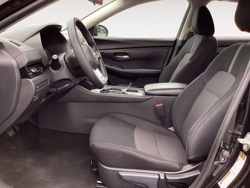 Used 2024 Nissan Sentra SV FWD image 25