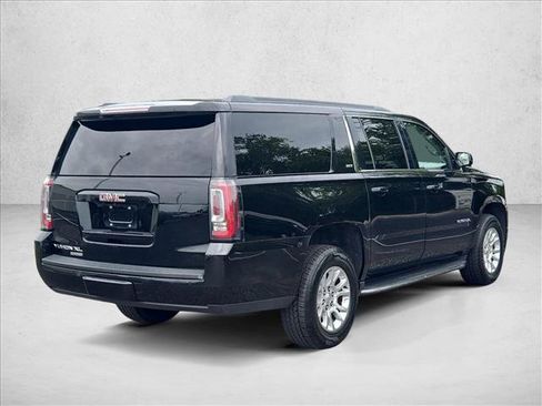 Used 2020 GMC Yukon XL SLT w/ Open Road Package RWD image 5