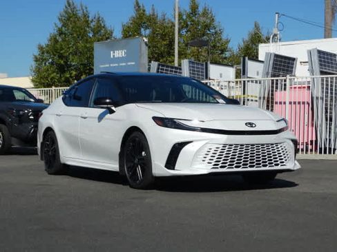 Used 2026 Toyota Camry XSE image 1