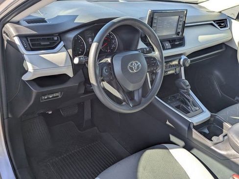 Used 2021 Toyota RAV4 XLE image 17