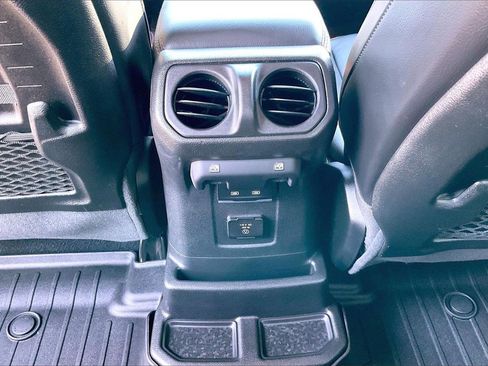 Certified 2023 Jeep Wrangler Unlimited Rubicon w/ LED Lighting Group image 15