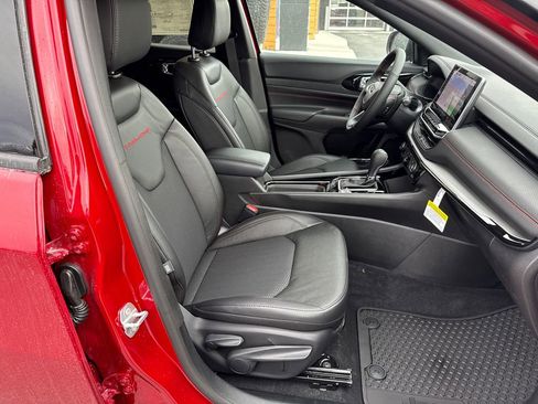 New 2026 Jeep Compass Trailhawk w/ Sun, Sound & Navigation Group image 13