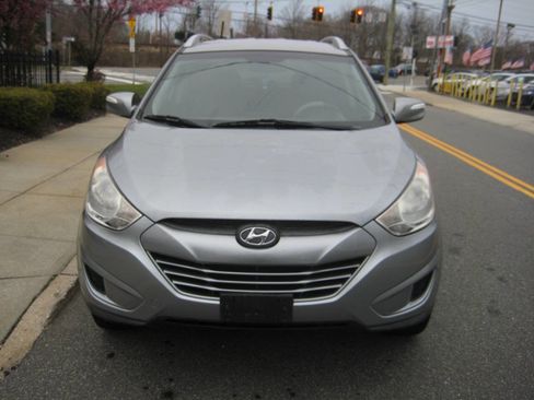Used 2012 Hyundai Tucson GLS image 2