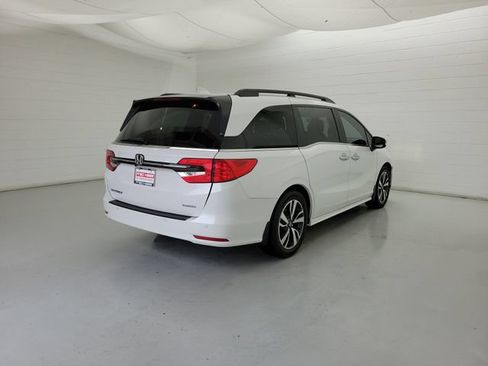 Used 2024 Honda Odyssey Touring image 5