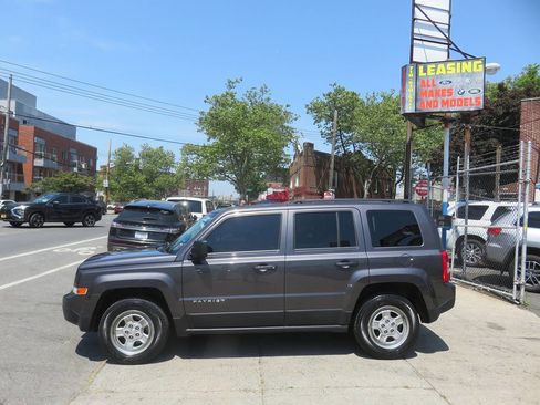 Used 2015 Jeep Patriot Sport w/ Power Value Group AWD/4WD image 7