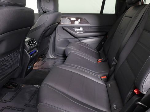 Used 2025 Mercedes-Benz GLS 450 4MATIC image 36