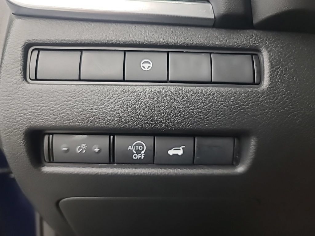 Used 2026 Nissan Rogue SV AWD/4WD image 26