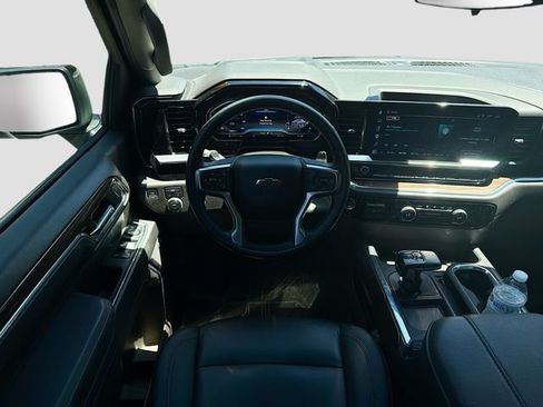 Used 2025 Chevrolet Silverado 1500 RST w/ Convenience Package II AWD/4WD image 15