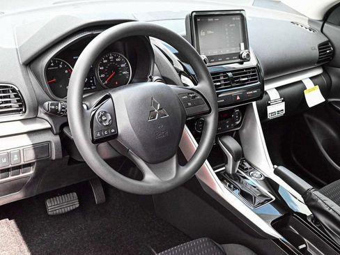 New 2024 Mitsubishi Eclipse Cross LE AWD/4WD image 15