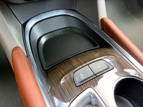 Used 2017 Chevrolet Malibu Premier w/ Premier Sun and Wheel Package image 32