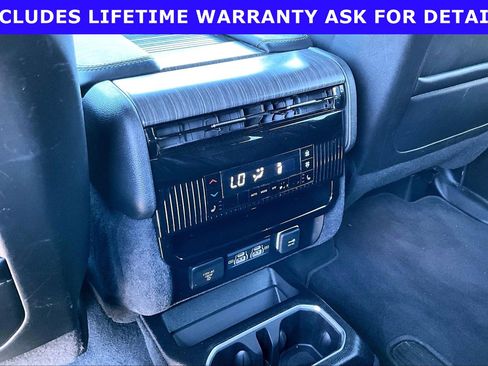 Used 2024 Jeep Wagoneer Series II AWD/4WD image 28