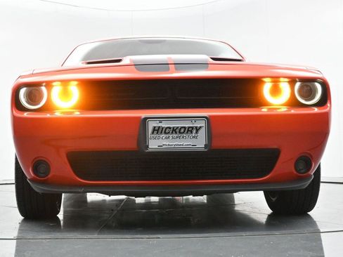 Used 2018 Dodge Challenger SXT Plus image 39