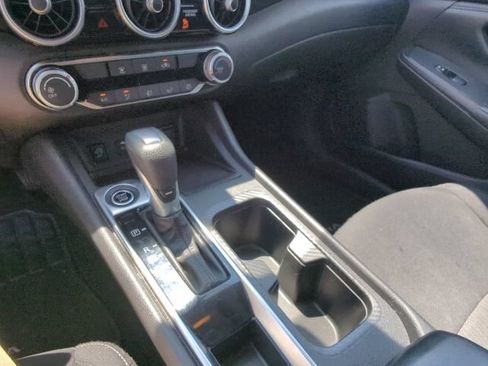 Used 2024 Nissan Sentra SV FWD image 16