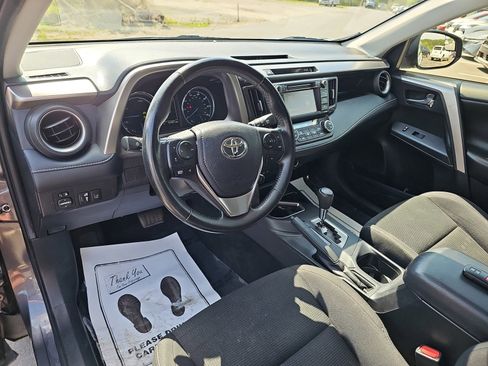 Used 2018 Toyota RAV4 XLE AWD/4WD image 16