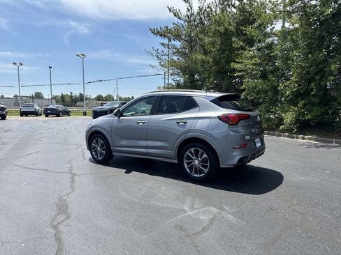 Used 2023 Buick Encore GX Select w/ Sport Touring Package FWD image 3