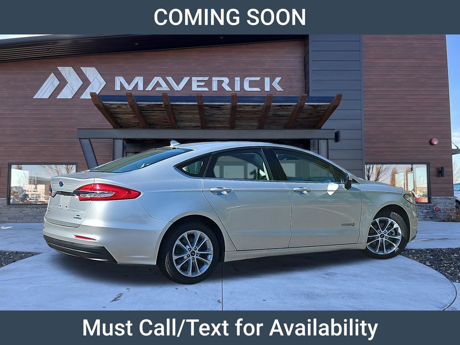 Used 2019 Ford Fusion SE FWD image 2