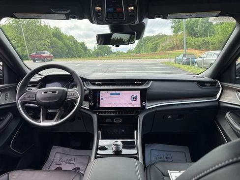 New 2026 Jeep Grand Cherokee Limited AWD/4WD image 12