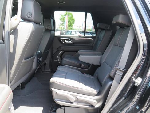 Used 2024 Chevrolet Tahoe RST w/ RST Performance Edition AWD/4WD image 16