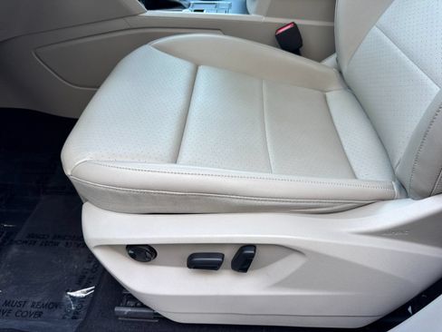 Used 2021 Volkswagen Atlas SE w/ Panoramic Sunroof Package FWD image 13