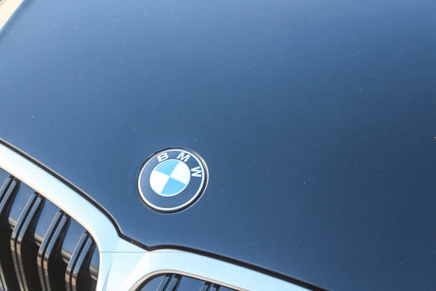 Used 2023 BMW 330i Sedan w/ Convenience Package RWD image 12