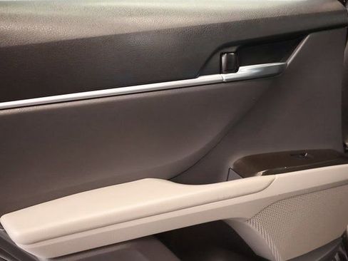 Used 2022 Toyota Camry LE image 30
