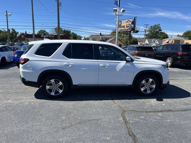 Used 2025 Honda Pilot EX-L image 11