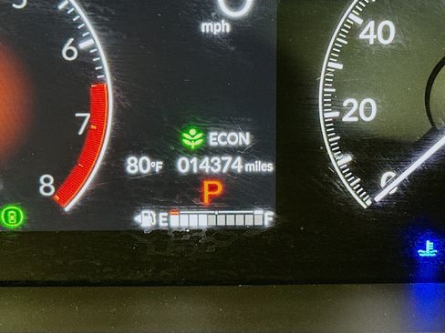 Used 2025 Honda Pilot Touring image 19