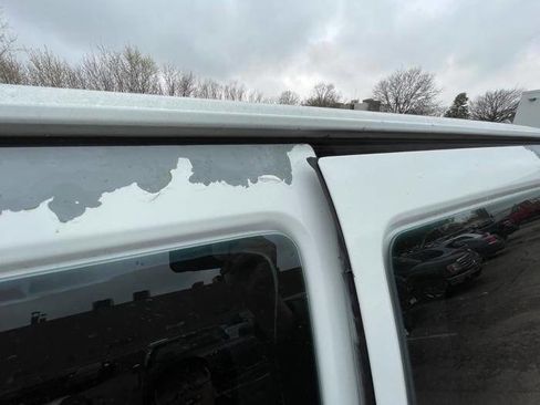 Used 2004 Chevrolet Express 2500 image 24