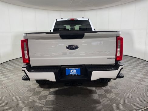 Used 2023 Ford F350 XLT image 6