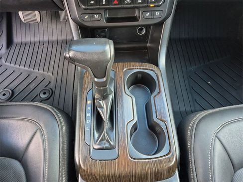 Used 2020 GMC Canyon Denali image 26