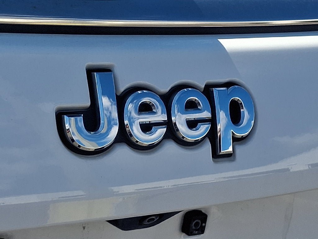 Used 2023 Jeep Compass Latitude AWD/4WD image 30