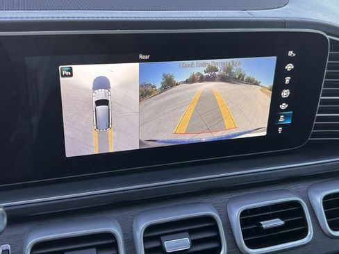 Used 2022 Mercedes-Benz GLS 450 4MATIC image 18