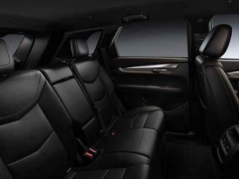 New 2025 Cadillac XT5 Luxury image 60