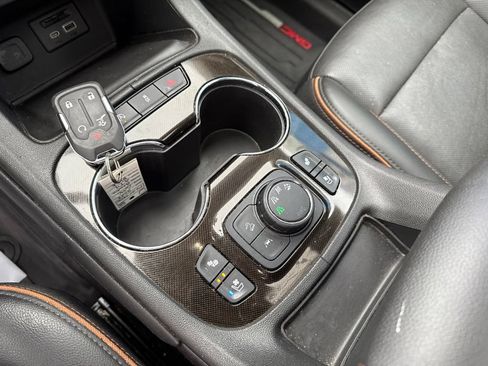Used 2023 GMC Acadia AT4 w/ Technology Package AWD/4WD image 30