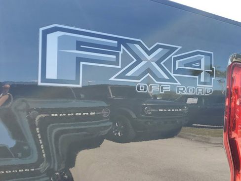 Used 2021 Ford F250 Lariat image 11